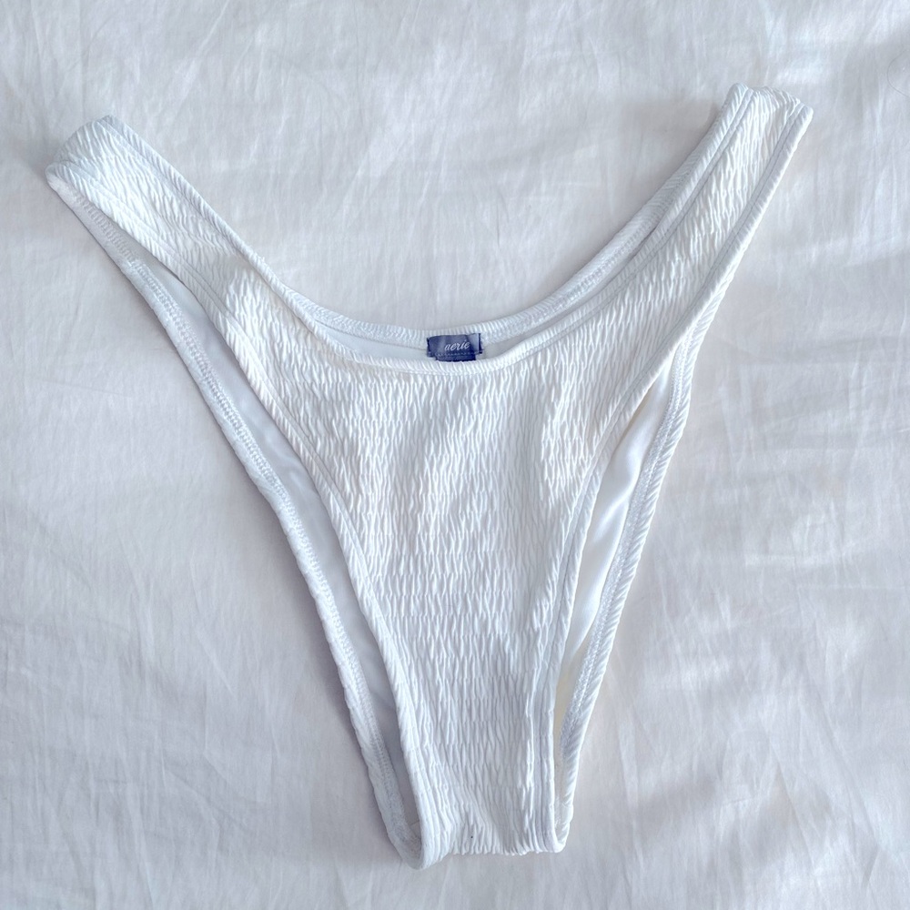 Aerie Swim Bottoms, white crinkle, high cut, very cheeky. Size L.
